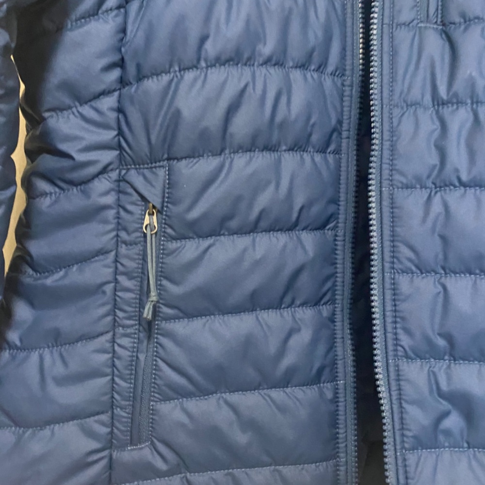 North face puffer jacket - Picture 2 of 7